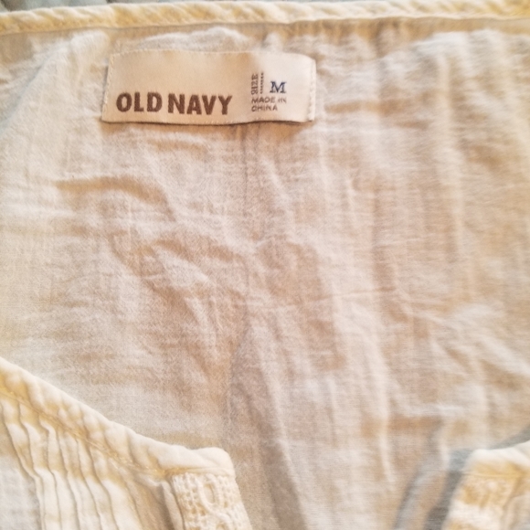 Lot of 2 medium tops converse w/blk old navy - Picture 3 of 5